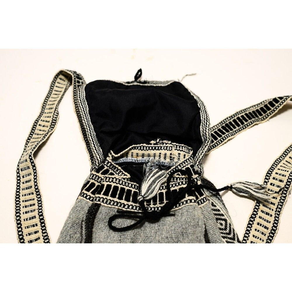 Peruvian‎ Woven Backpack Native Inca Llama Light Gray Drawstring boho - Picture 3 of 5